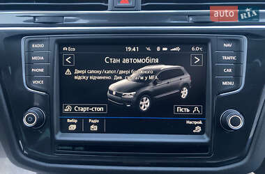 Внедорожник / Кроссовер Volkswagen Tiguan 2017 в 