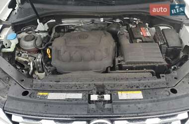Позашляховик / Кросовер Volkswagen Tiguan 2021 в 