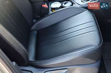 Позашляховик / Кросовер Volkswagen Tiguan 2021 в 