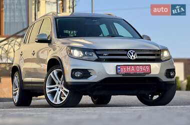 Позашляховик / Кросовер Volkswagen Tiguan 2012 в 