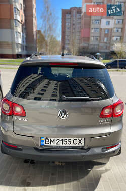 Внедорожник / Кроссовер Volkswagen Tiguan 2011 в 