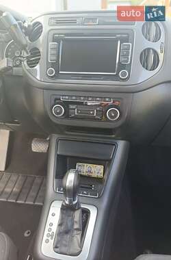 Позашляховик / Кросовер Volkswagen Tiguan 2012 в 