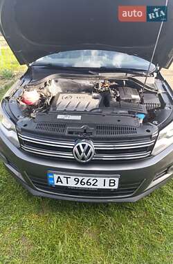 Позашляховик / Кросовер Volkswagen Tiguan 2012 в 