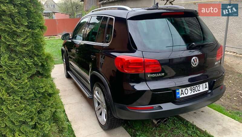 Внедорожник / Кроссовер Volkswagen Tiguan 2012 в Тячеве