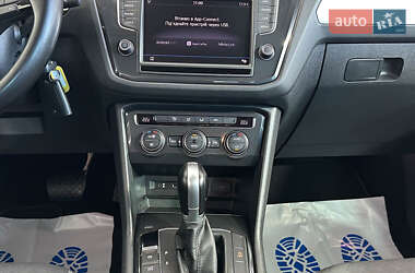 Внедорожник / Кроссовер Volkswagen Tiguan 2017 в 