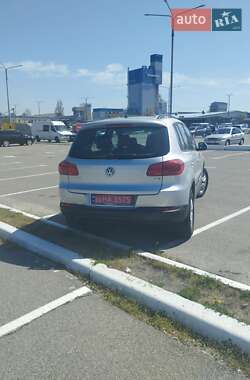 Внедорожник / Кроссовер Volkswagen Tiguan 2016 в 