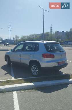 Внедорожник / Кроссовер Volkswagen Tiguan 2016 в 