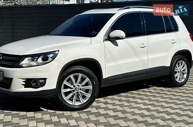 Внедорожник / Кроссовер Volkswagen Tiguan 2013 в 