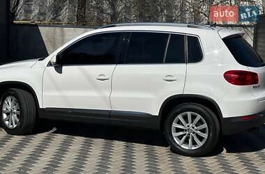 Внедорожник / Кроссовер Volkswagen Tiguan 2013 в 