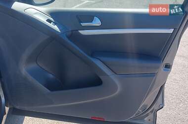 Внедорожник / Кроссовер Volkswagen Tiguan 2013 в 