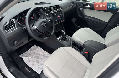 Внедорожник / Кроссовер Volkswagen Tiguan 2020 в 