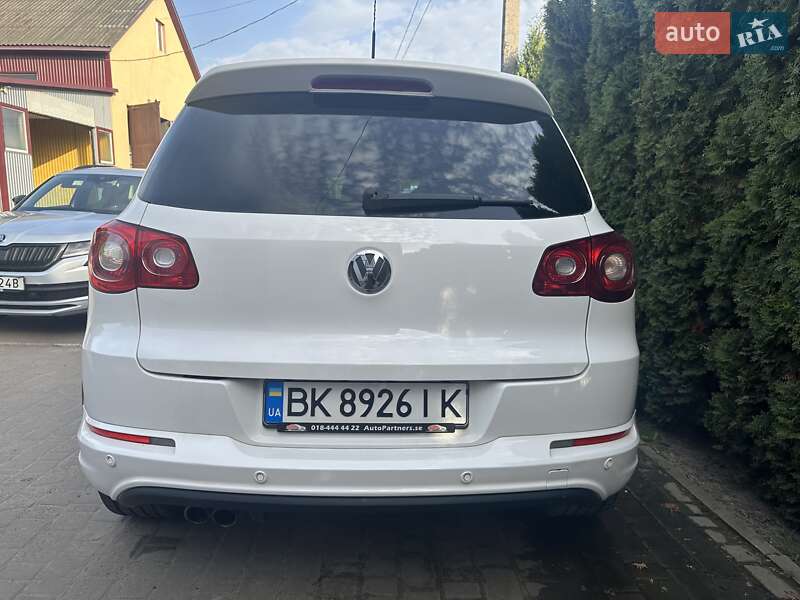 Позашляховик / Кросовер Volkswagen Tiguan 2009 в Радивиліві
