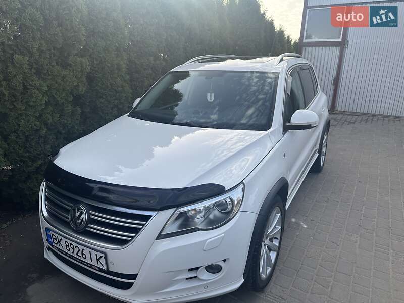 Позашляховик / Кросовер Volkswagen Tiguan 2009 в Радивиліві