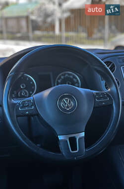 Внедорожник / Кроссовер Volkswagen Tiguan 2015 в 