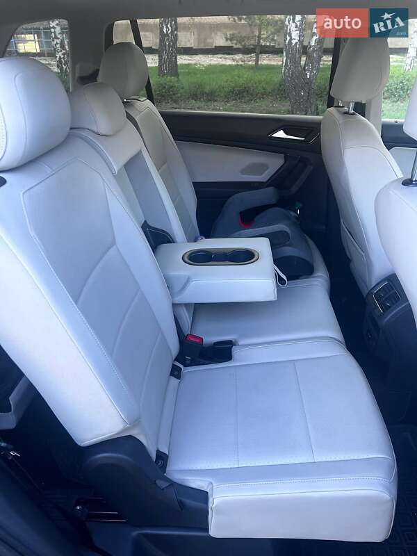 Внедорожник / Кроссовер Volkswagen Tiguan 2017 в Харькове фото 12 Внедорожник / Кроссовер Volkswagen Tiguan 2017 в Харькове