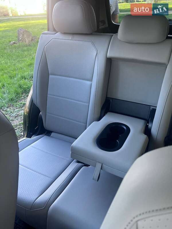 Внедорожник / Кроссовер Volkswagen Tiguan 2017 в Харькове фото 11 Внедорожник / Кроссовер Volkswagen Tiguan 2017 в Харькове