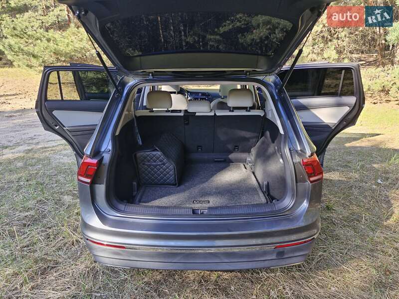 Внедорожник / Кроссовер Volkswagen Tiguan 2017 в Кременчуге