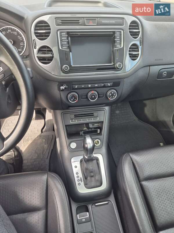 Внедорожник / Кроссовер Volkswagen Tiguan 2016 в Киеве фото 11 Внедорожник / Кроссовер Volkswagen Tiguan 2016 в Киеве