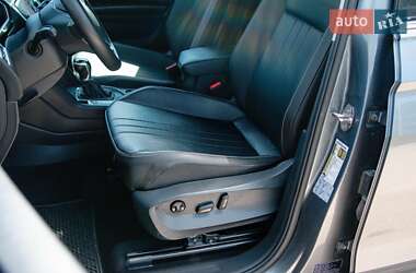 Внедорожник / Кроссовер Volkswagen Tiguan 2021 в 