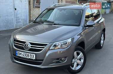 Внедорожник / Кроссовер Volkswagen Tiguan 2010 в 