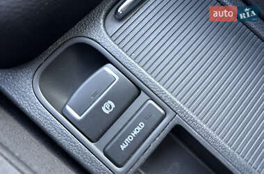 Внедорожник / Кроссовер Volkswagen Tiguan 2010 в 