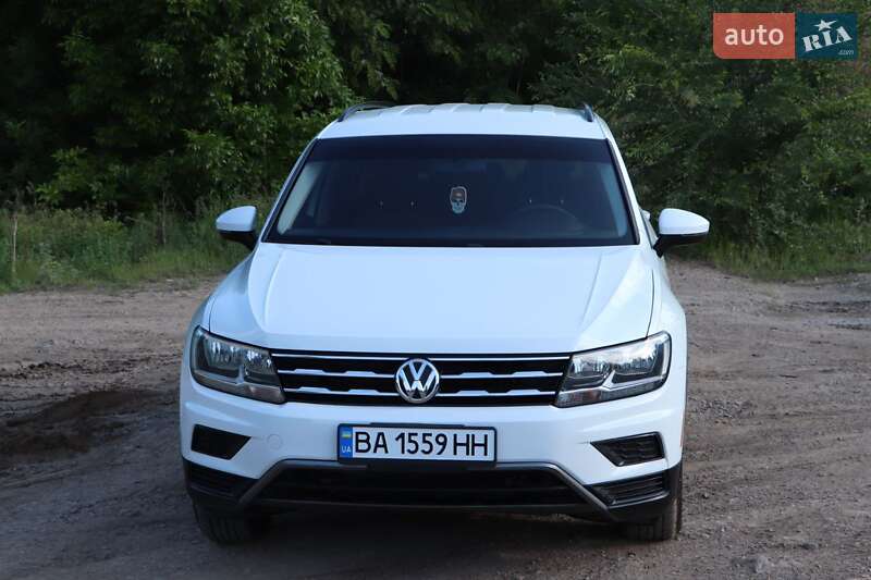Внедорожник / Кроссовер Volkswagen Tiguan 2017 в Ладыжине