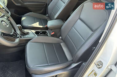 Внедорожник / Кроссовер Volkswagen Tiguan 2021 в 
