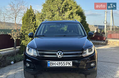 Позашляховик / Кросовер Volkswagen Tiguan 2012 в 