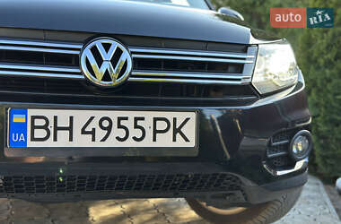 Позашляховик / Кросовер Volkswagen Tiguan 2012 в 