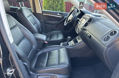 Позашляховик / Кросовер Volkswagen Tiguan 2012 в 