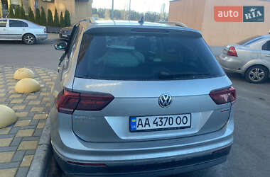 Внедорожник / Кроссовер Volkswagen Tiguan 2019 в 