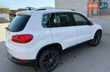 Внедорожник / Кроссовер Volkswagen Tiguan 2012 в 