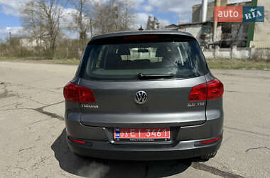 Позашляховик / Кросовер Volkswagen Tiguan 2014 в 