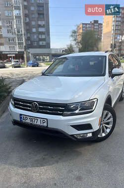 Внедорожник / Кроссовер Volkswagen Tiguan 2018 в 