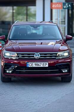 Внедорожник / Кроссовер Volkswagen Tiguan 2018 в 