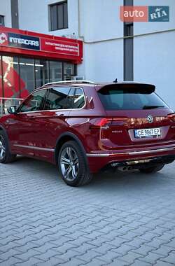 Внедорожник / Кроссовер Volkswagen Tiguan 2018 в 