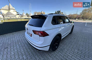 Внедорожник / Кроссовер Volkswagen Tiguan 2020 в 