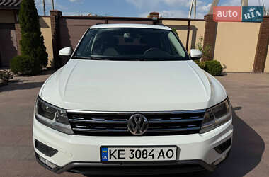 Позашляховик / Кросовер Volkswagen Tiguan 2019 в 