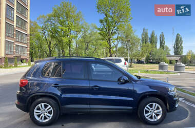 Внедорожник / Кроссовер Volkswagen Tiguan 2015 в Чернигове
