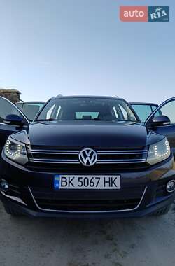 Внедорожник / Кроссовер Volkswagen Tiguan 2013 в 
