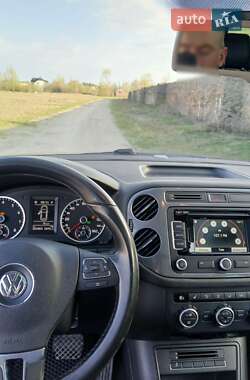 Внедорожник / Кроссовер Volkswagen Tiguan 2013 в 