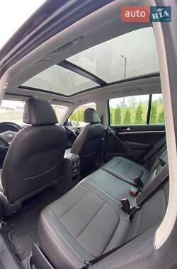Внедорожник / Кроссовер Volkswagen Tiguan 2012 в 