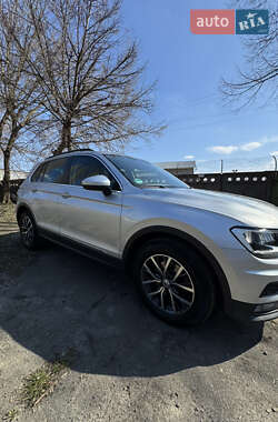 Внедорожник / Кроссовер Volkswagen Tiguan 2018 в 
