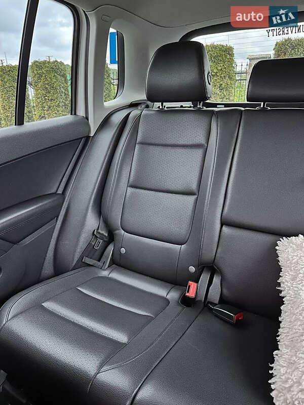 Внедорожник / Кроссовер Volkswagen Tiguan 2011 в Жовкве