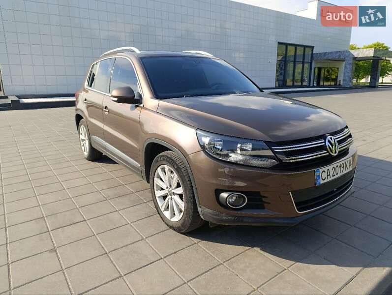 Внедорожник / Кроссовер Volkswagen Tiguan 2014 в Светловодске