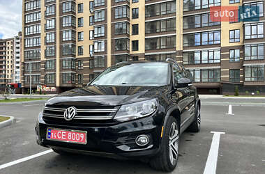 Позашляховик / Кросовер Volkswagen Tiguan 2016 в 