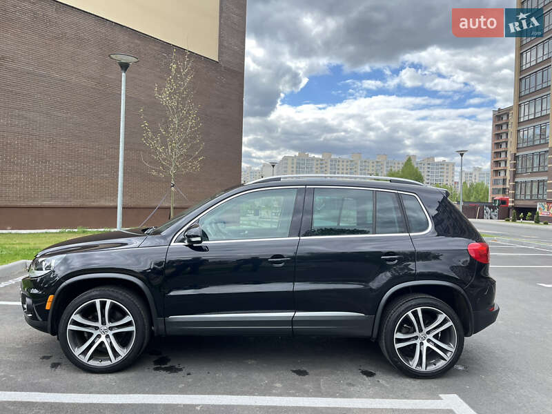 Позашляховик / Кросовер Volkswagen Tiguan 2016 в 