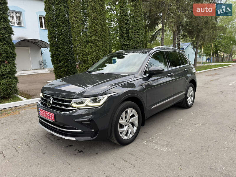 Внедорожник / Кроссовер Volkswagen Tiguan 2021 в 