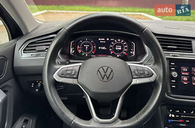 Внедорожник / Кроссовер Volkswagen Tiguan 2021 в 