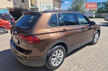 Внедорожник / Кроссовер Volkswagen Tiguan 2017 в 